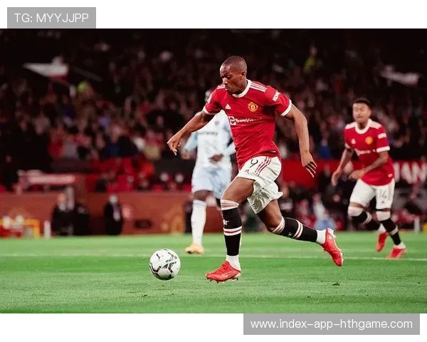 曼联全力冲刺四强，战术调整至关重要