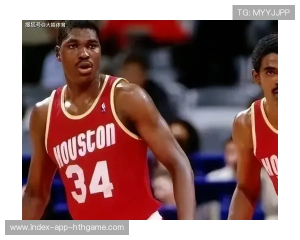 打NBA的数学家：奥拉朱旺的硕士学位，奥拉朱旺在nba的地位