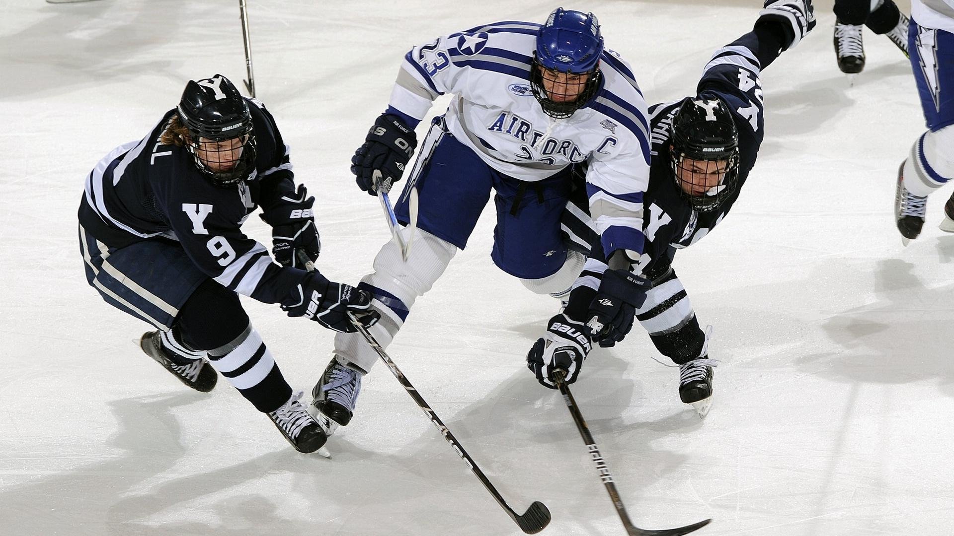 电动方程式赛车吸引环保关注，赛事走向低碳，电动方程式赛道为什么这么窄